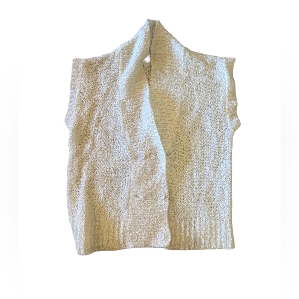 Vintage 1970s magus white sleeveless button top